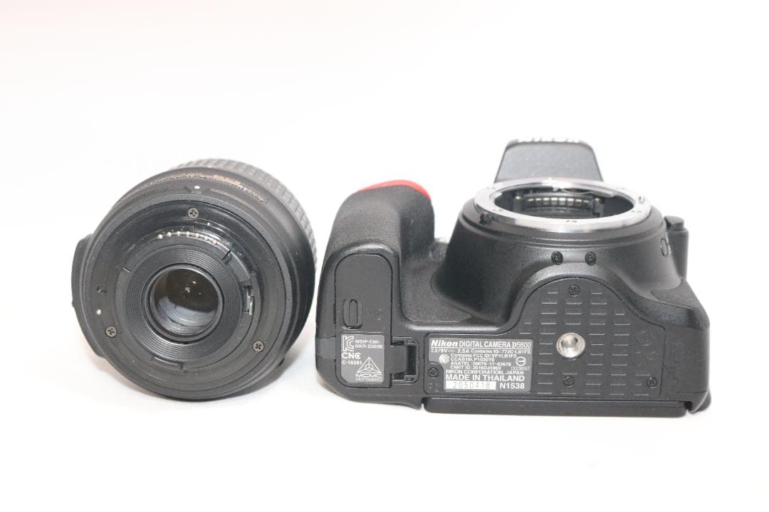 11/1まで！S回数少⭐Nikon D5600 美品⭐シリーズ最新！⭐一眼レフ