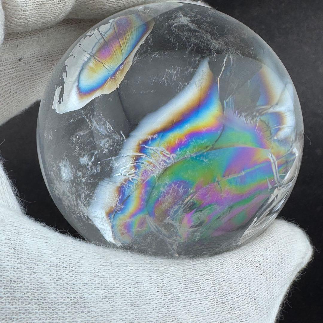 M-13虹入り水晶スフィア　アイリスクォーツ　天然石　クリスタル　パワーストーン