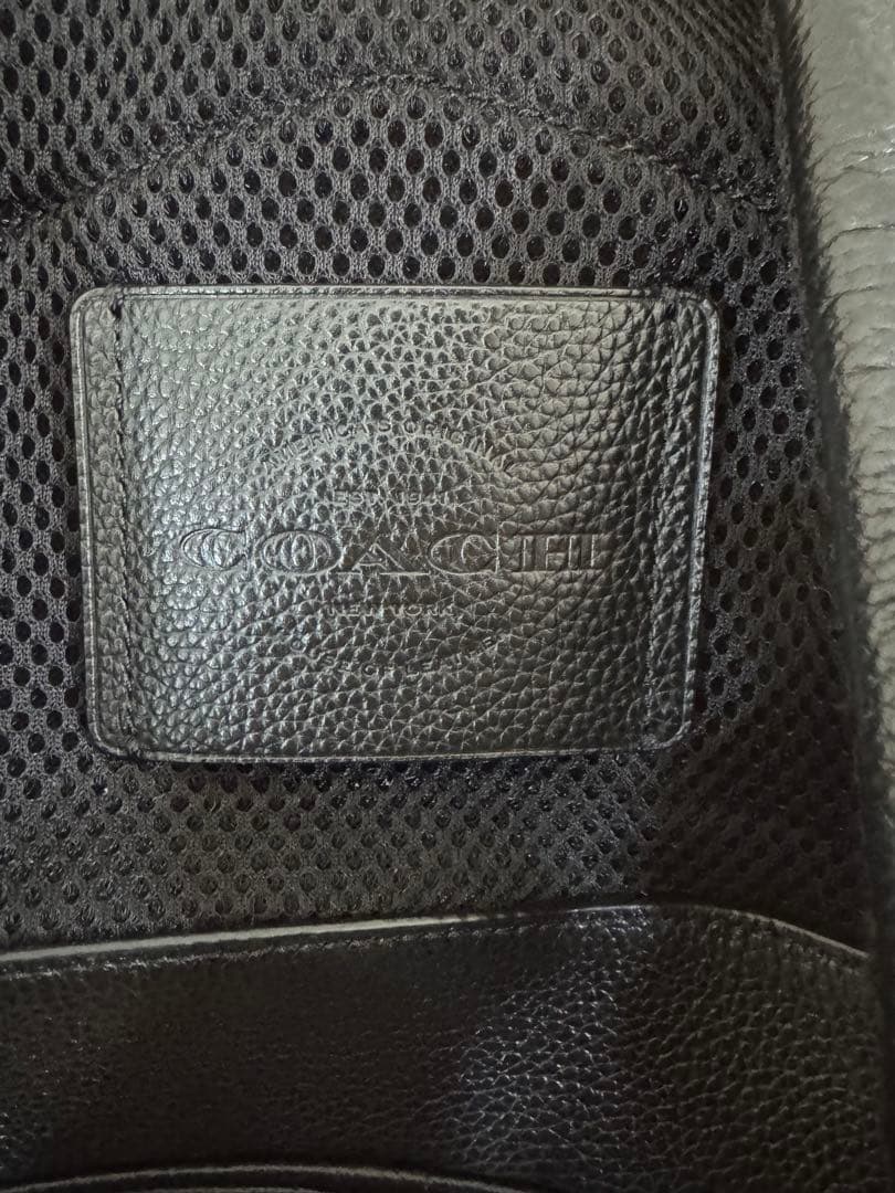 【美品】コーチ　リュック　ハドソン　オールレザー　大容量　F36811 ブラック