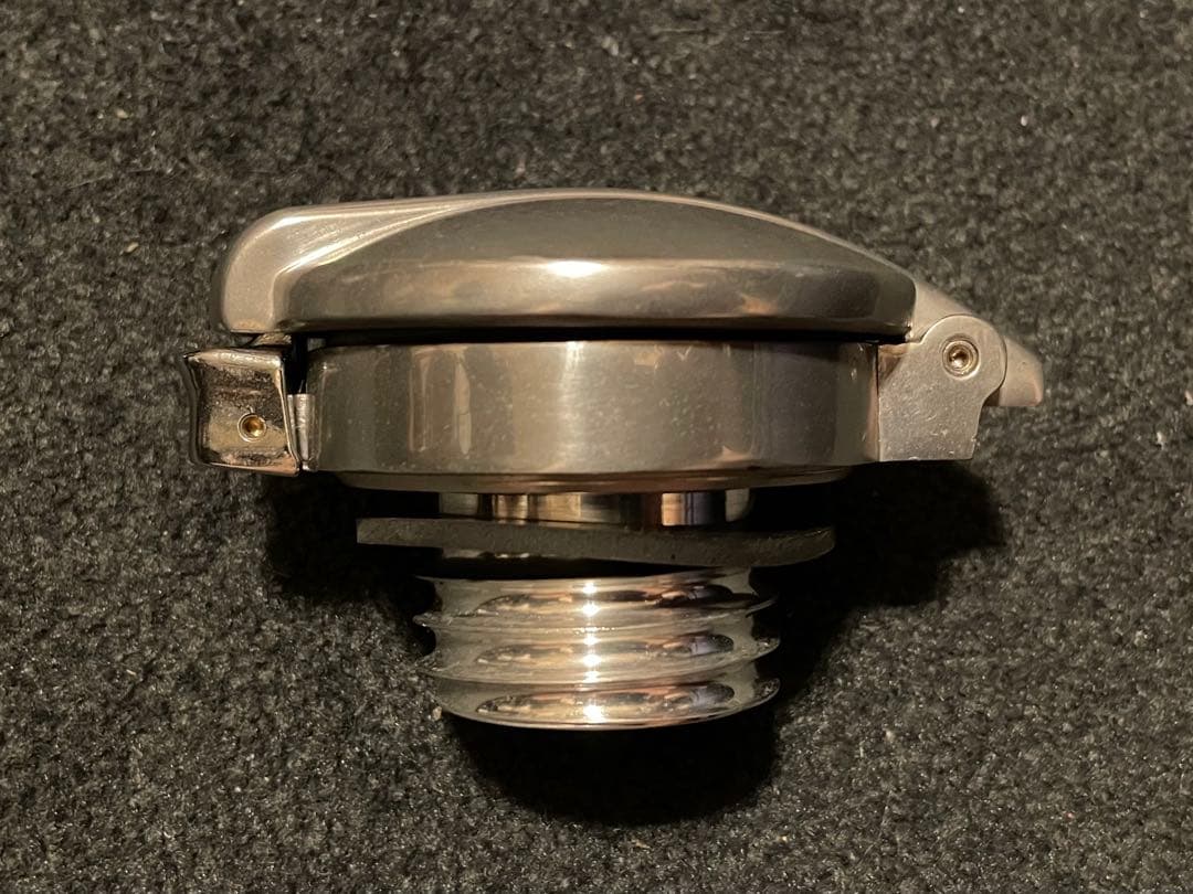 モンツァスタイル ガソリンキャップ フューエルキャップ ハーレー トライアンフ