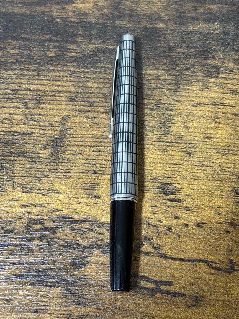 筆記確認&洗浄済　1977年製　蝕刻　エリート　18金　F パイロット　万年筆