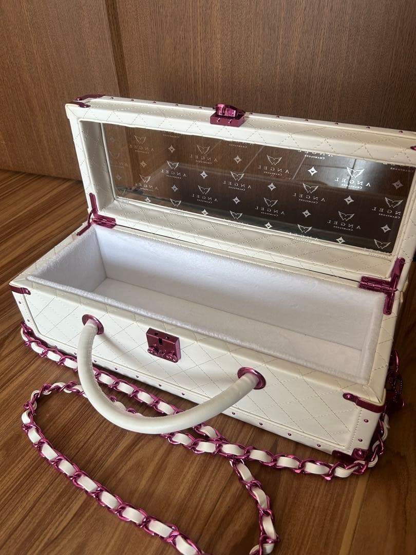 エンジェルシャンパン　バレンタインデー限定　空箱