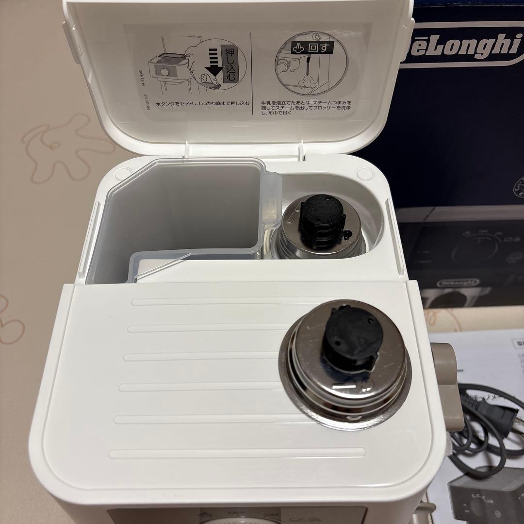 DeLonghi スティローザ（EC235J-W ）エスプレッソメーカー