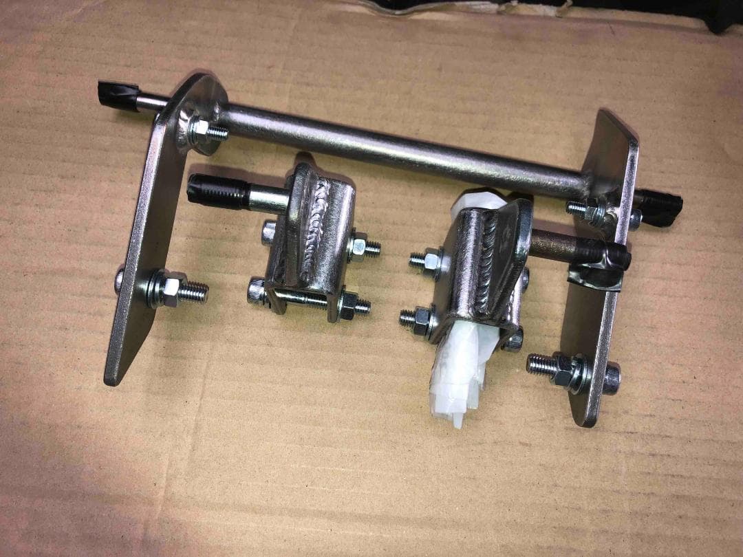 1 / 新品　エイプ50　100 ツインサスアダプター 塗装有　ＫＢＣ製 Ｗサス