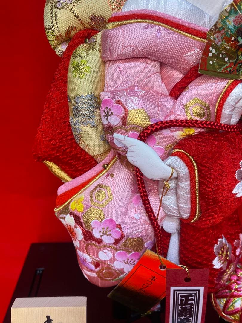 羽子板振袖金彩×かのこ刺繍アクリルケース１０号・間口約２６×奥約２１×高約４７㎝