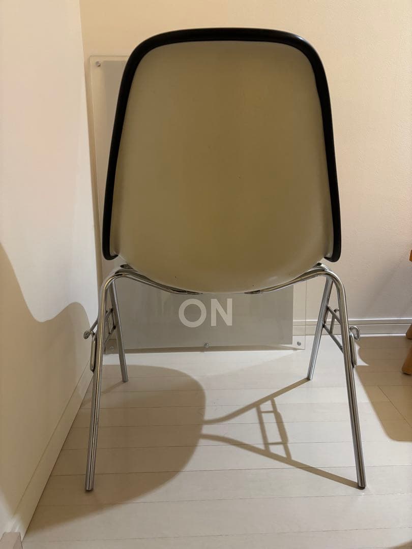 椅子 EAMES SHELL CHAIR HERMANMILLER NAUGA