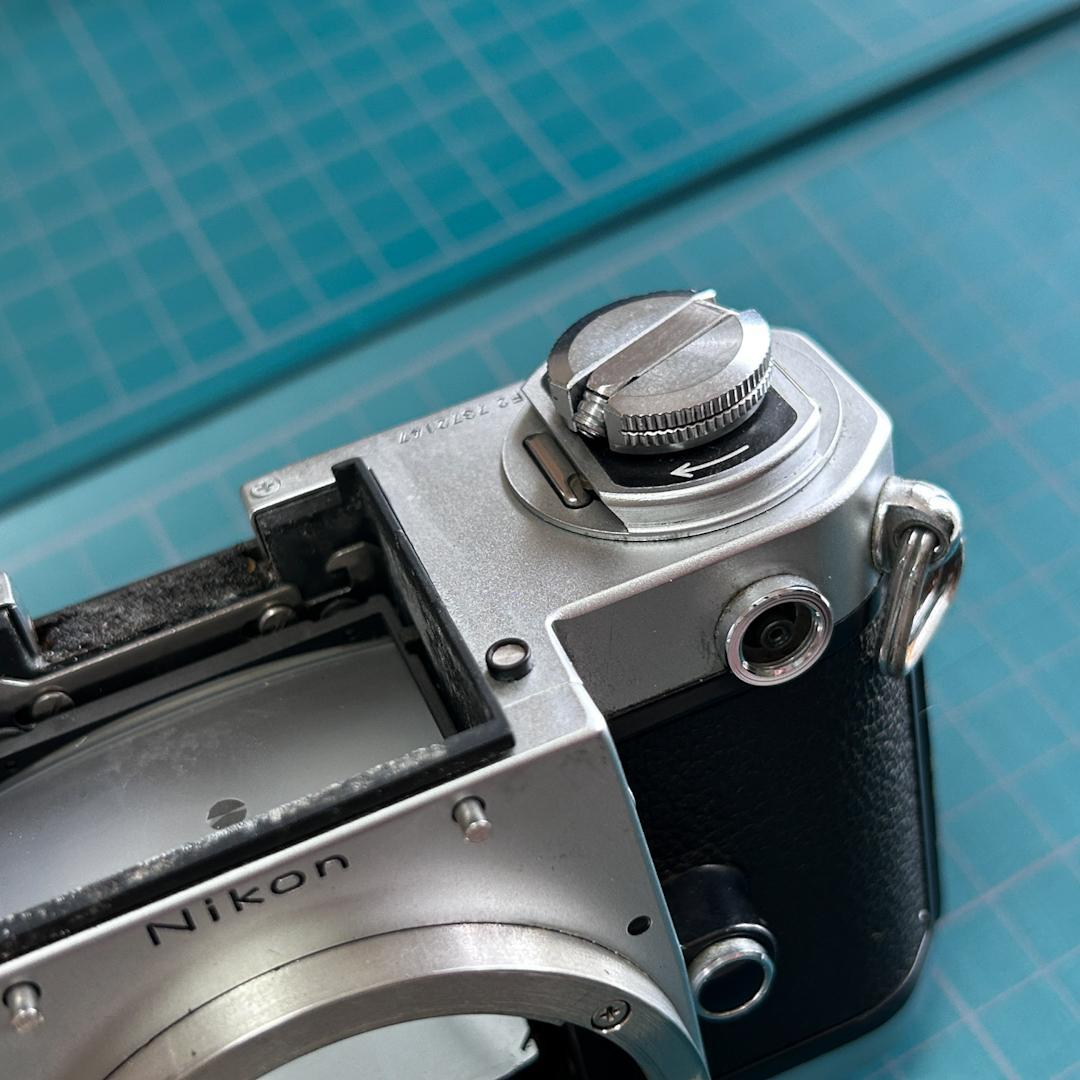 NIKON F2 フィルムカメラ 2台 ジャンク品 部品取り 中古品