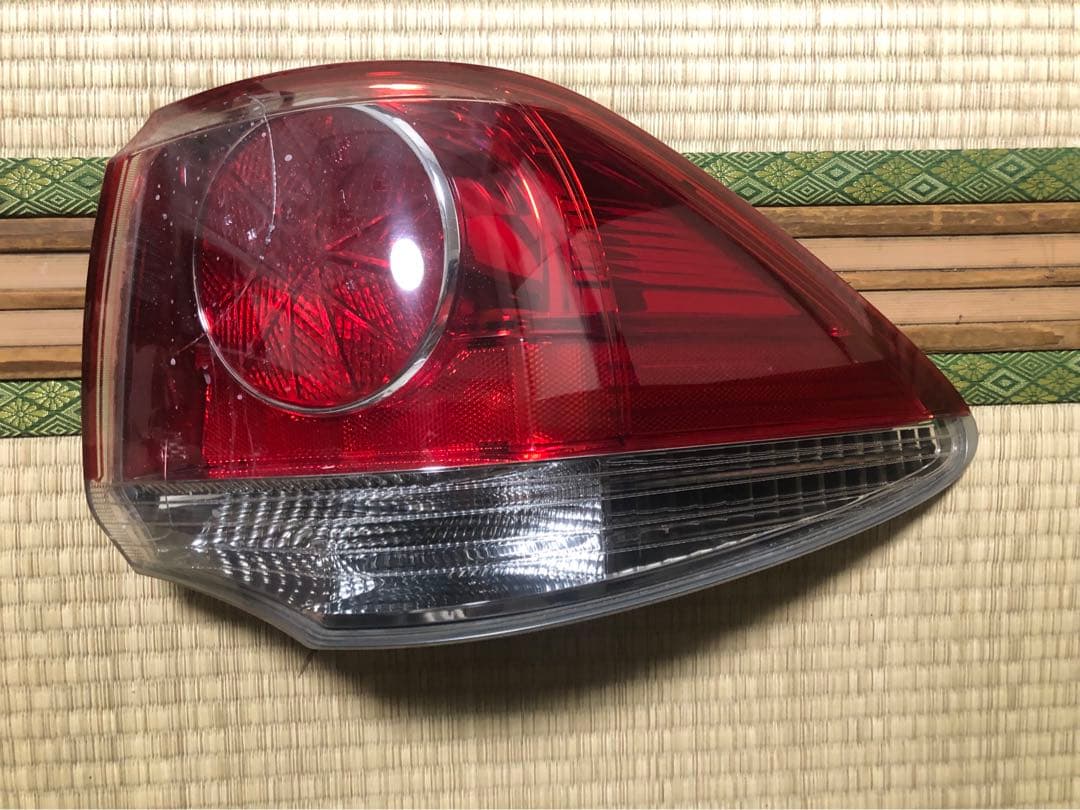 よしぽん 年末大特価 200系 クラウン アスリート 後期 純正