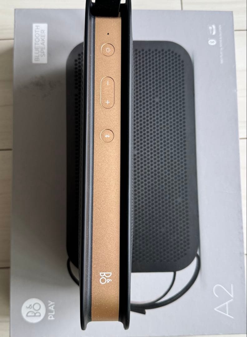 Bang & Olufsen A2 Bluetoothスピーカー