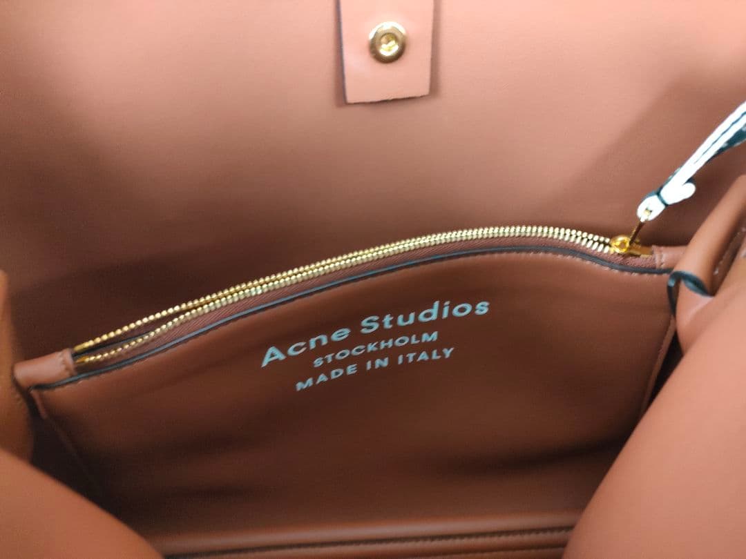 Acne Studios アクネストゥディオズ ショルダーバッグ レザー 革