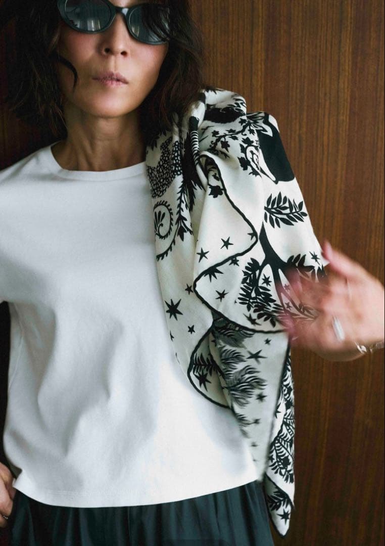 meravel simple comfortable Tee　White