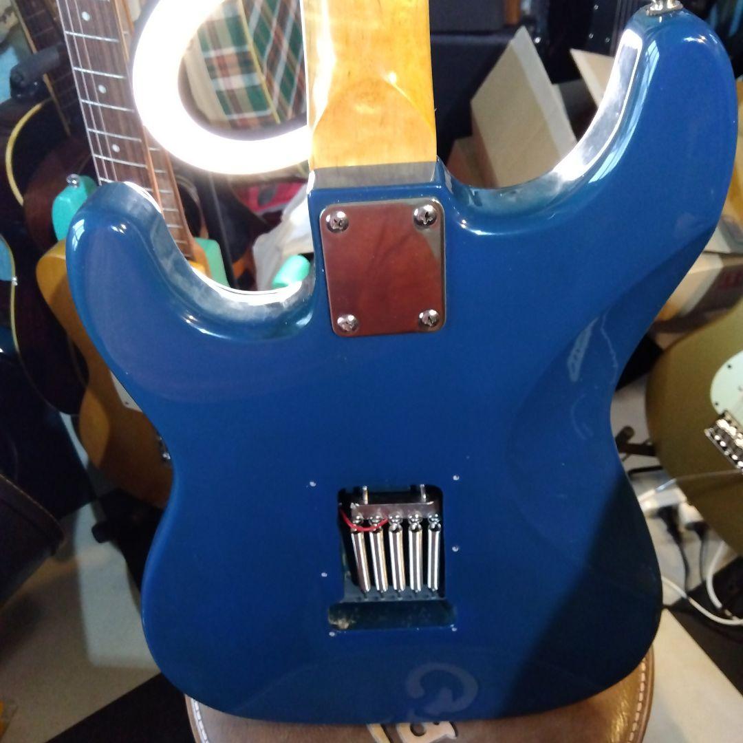 ストラトタイプ…エレキギター！スクワイヤＰＵ搭載！値下げ…