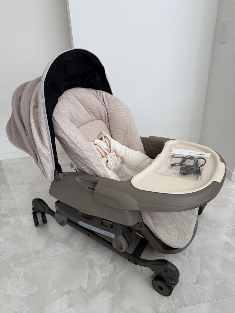 【美品】combi オートスウィング ネムリラ 電動ハイローチェア ドーム付き