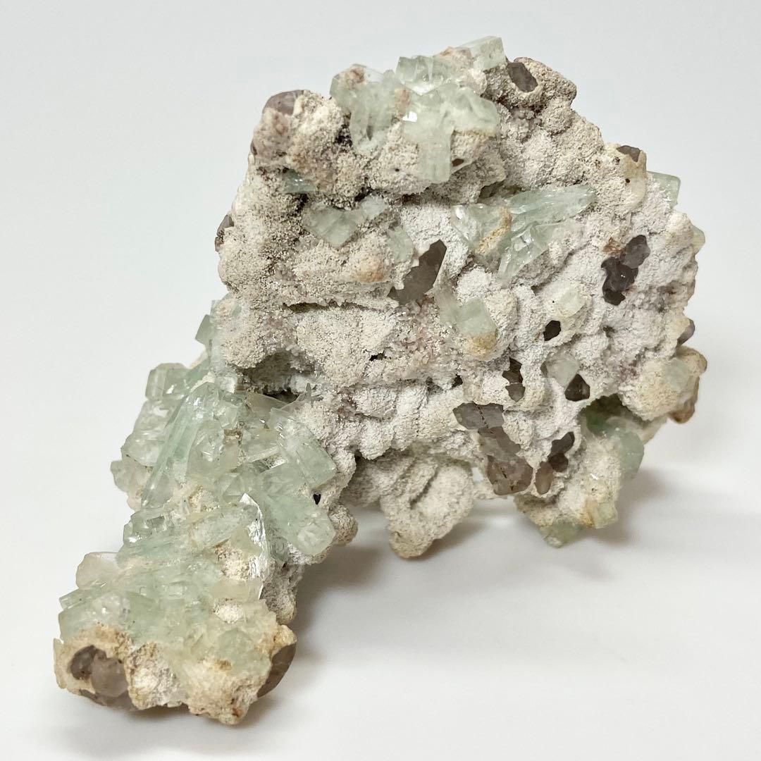 グリーンアポフィライト　魚眼石　鉱物標本　原石　天然石　ストーン　インド