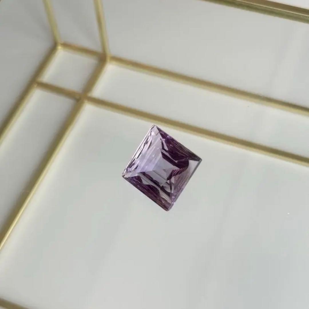 宝石質アメジスト レーザーカット ルース　インテリア　置物