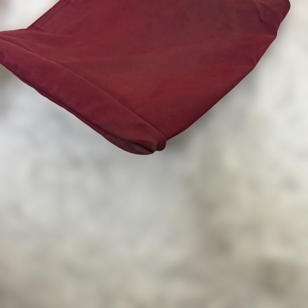 PRADA ショルダーバッグ サコッシュ 斜め掛け 三角プレート ナイロン 赤