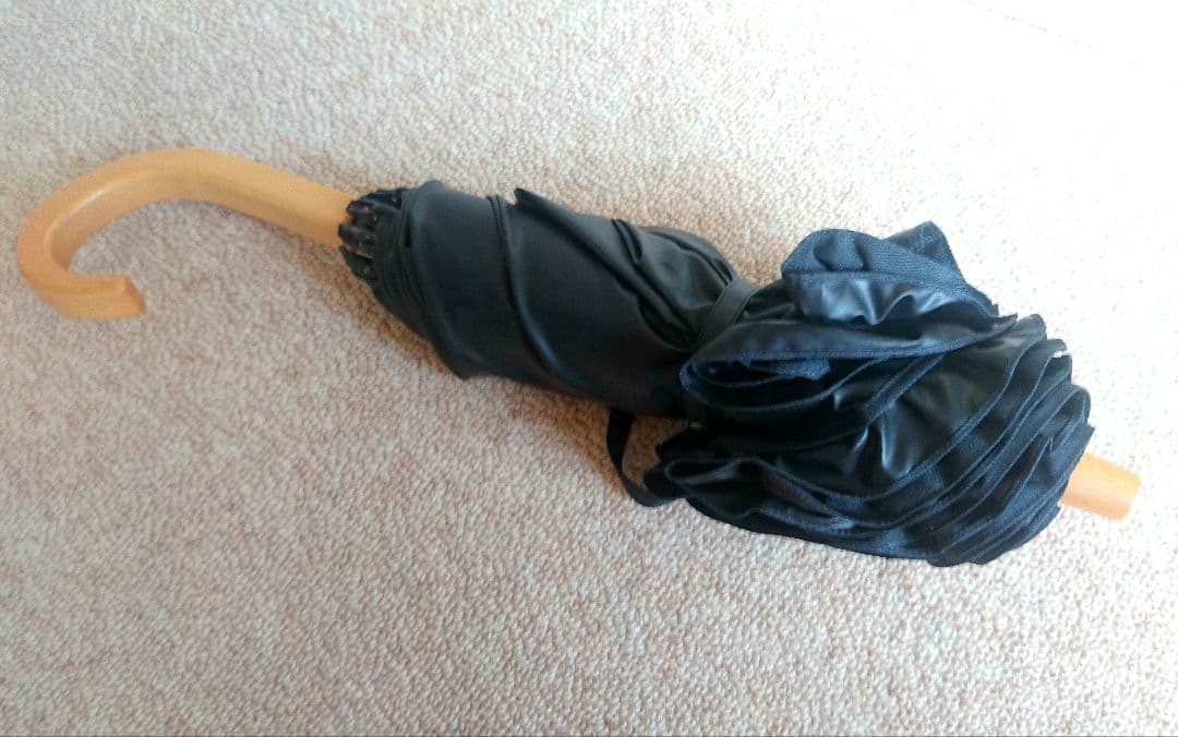 日傘サンバリア100 2段折 フリル黒UV